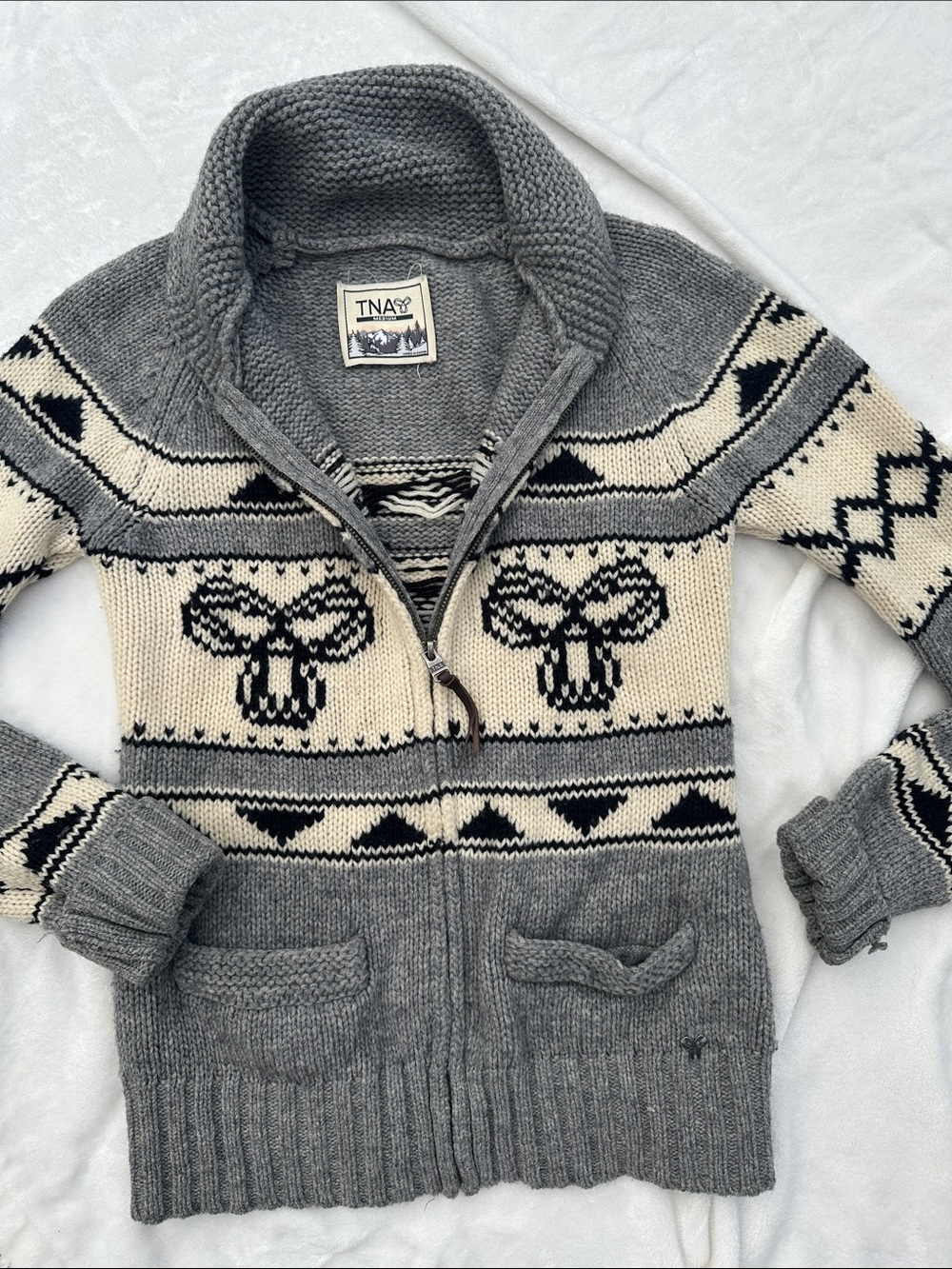 vintage TNA by Aritzia full-zip lambswool cardigan  Size small